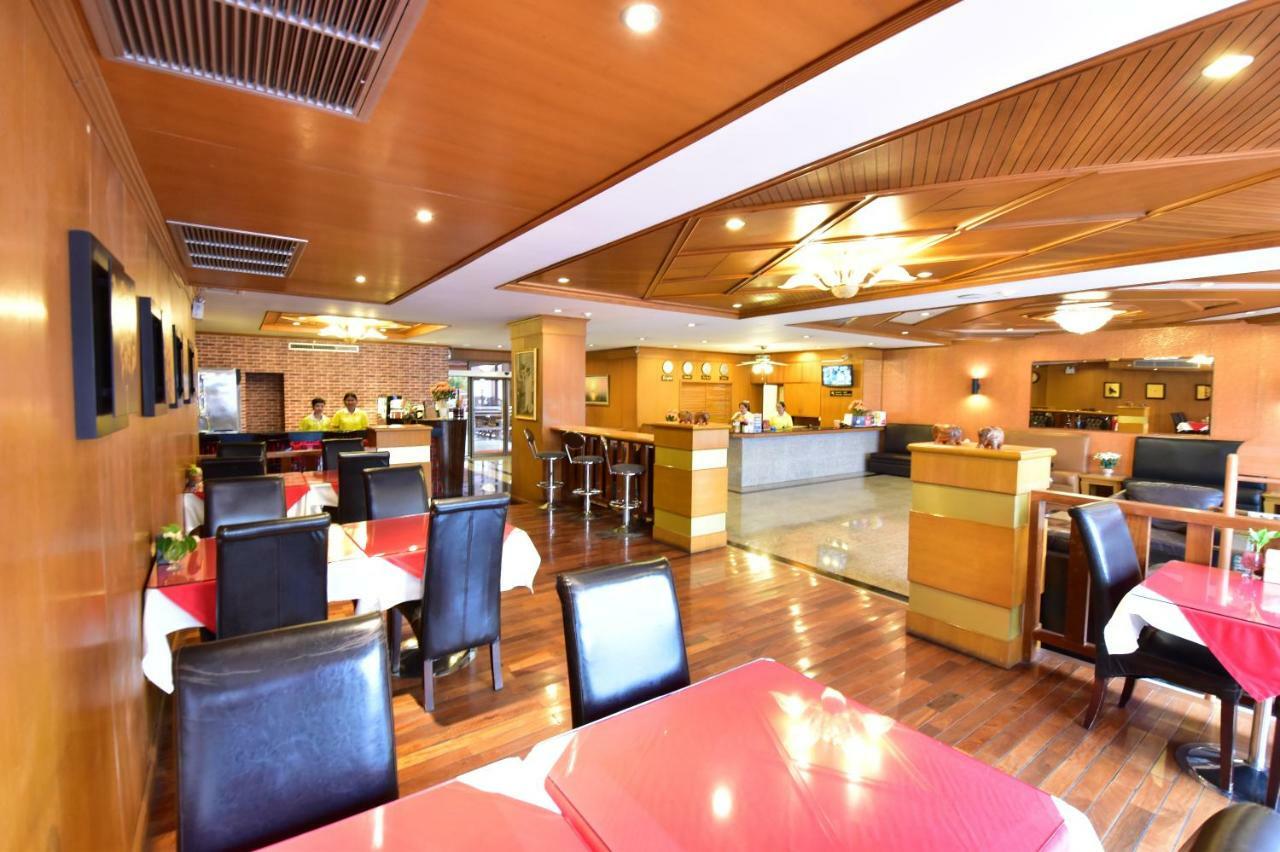 Dynasty Inn Pattaya Exterior foto